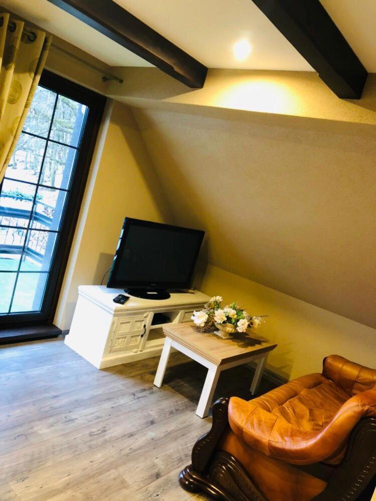 Penzion A Restauracia Hanisberg Krupina 外观 照片
