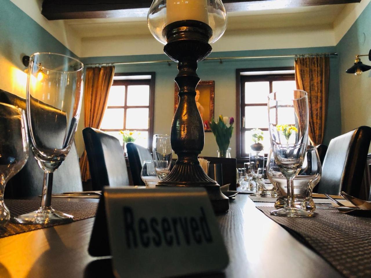 Penzion A Restauracia Hanisberg Krupina 外观 照片