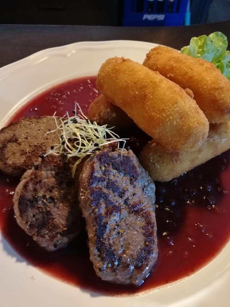 Penzion A Restauracia Hanisberg Krupina 外观 照片